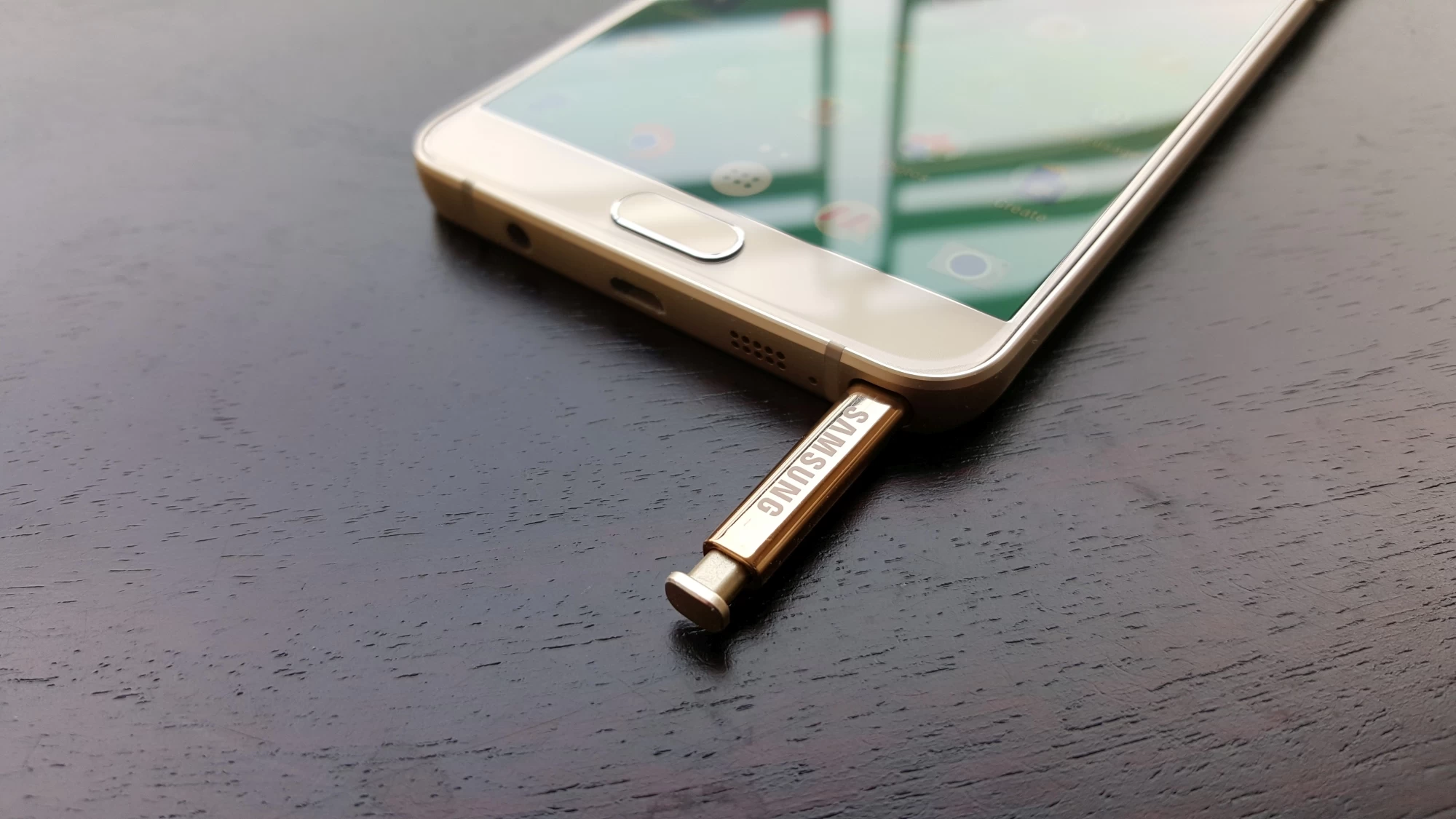 note 5 s pen 1 | Galaxy Note S Pen | อนาคตเราอาจได้เห็น S Pen กลายเป็นขาตั้งสมาร์ทโฟนจากสิทธิบัตรใหม่ของ Samsung