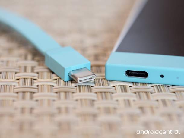 usb-c-nextbit-robin