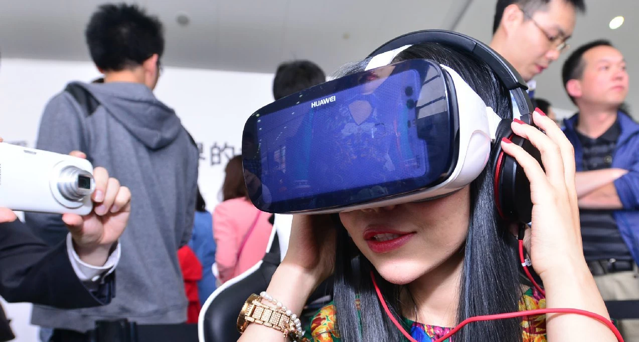 huawei vr user | Headset | Huawei ไม่น้อยหน้าเปิดตัว Huawei VR ทำงานร่วมกับ P9 / P9 Plus และ Mate 8