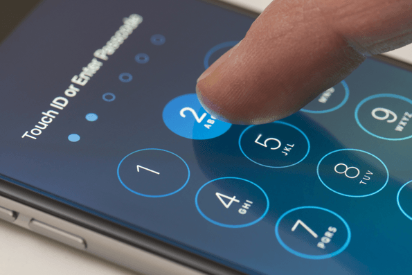 shutterstock iphone 6s passcode press 3d touch | Passcode | Apple เพิ่มกฎบังคับให้ผู้ใช้ iPhone และ iPad ต้องใช้ Passcode ปลดล็อคเครื่องแทน Touch ID บ่อยขึ้น