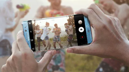 ภาพถ่ายอย่างเป็นทางการจากกล้องหลังของ Samsung Galaxy Note 7