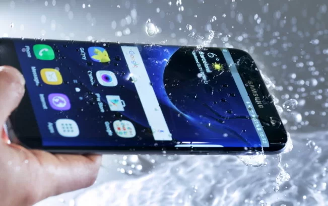 Samsung Galaxy S7 edge water proffing | Samsung‬ | Galaxy S7 Edge กันน้ำลึกแต่ไม่กันน้ำฝน? ช่างศูนย์บอก 3 เดือนซิลิโคนเสื่อม!!