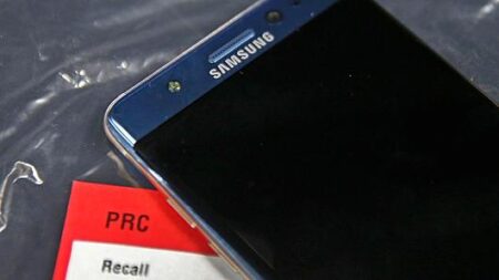 นักวิเคราะห์ชี้ Samsung Galaxy Note 7 อาจลุกไหม้เงินในบัญชีของบริษัทไปประมาณ 1 หมื่น 7 พันล้านเหรียญ