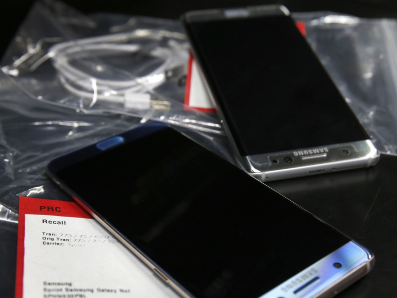 samsung galaxy note 7 1 | Cost | นักวิเคราะห์ชี้ Samsung Galaxy Note 7 อาจลุกไหม้เงินในบัญชีของบริษัทไปประมาณ 1 หมื่น 7 พันล้านเหรียญ