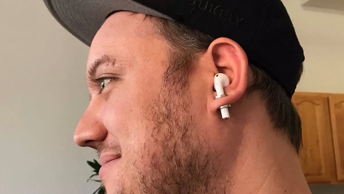 กลัว Apple AirPods หล่นหายไหม? ชาวเน็ตชวนชมวิธีเก็บหูฟังจากอนาคตนี้อย่างไม่ต้องกลัวหายอีกต่อไป 1 airpods-keeper