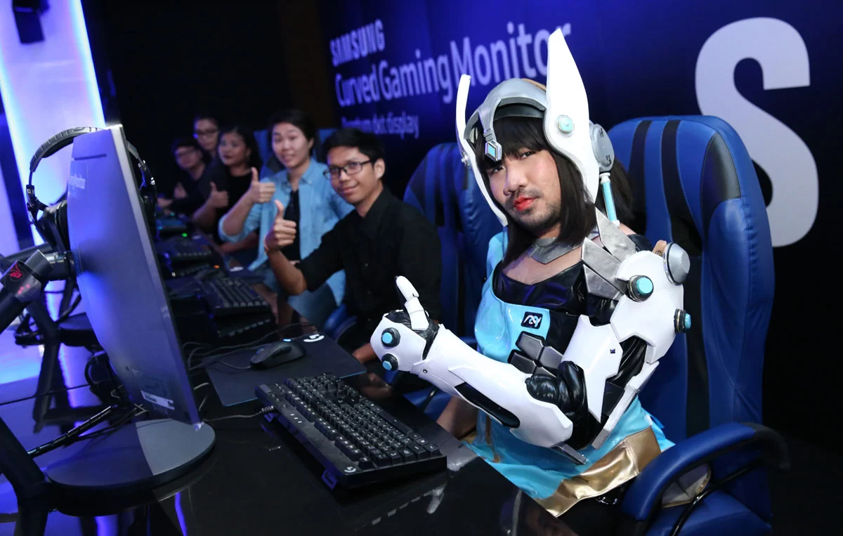 ซัมซุงเอาใจคอเกมฮาร์ดคอร์ เปิดตัวมอนิเตอร์จอโค้งสำหรับเล่มเกม รุ่น CFG70 ช่วยให้โลกของเกมสมจริงและมันกว่าที่เคยสัมผัสมา 1 AO2T233127898 | Curve Gaming Monitor | ซัมซุงเอาใจคอเกมฮาร์ดคอร์ เปิดตัวมอนิเตอร์จอโค้งสำหรับเล่มเกม รุ่น CFG70 ช่วยให้โลกของเกมสมจริงและมันกว่าที่เคยสัมผัสมา