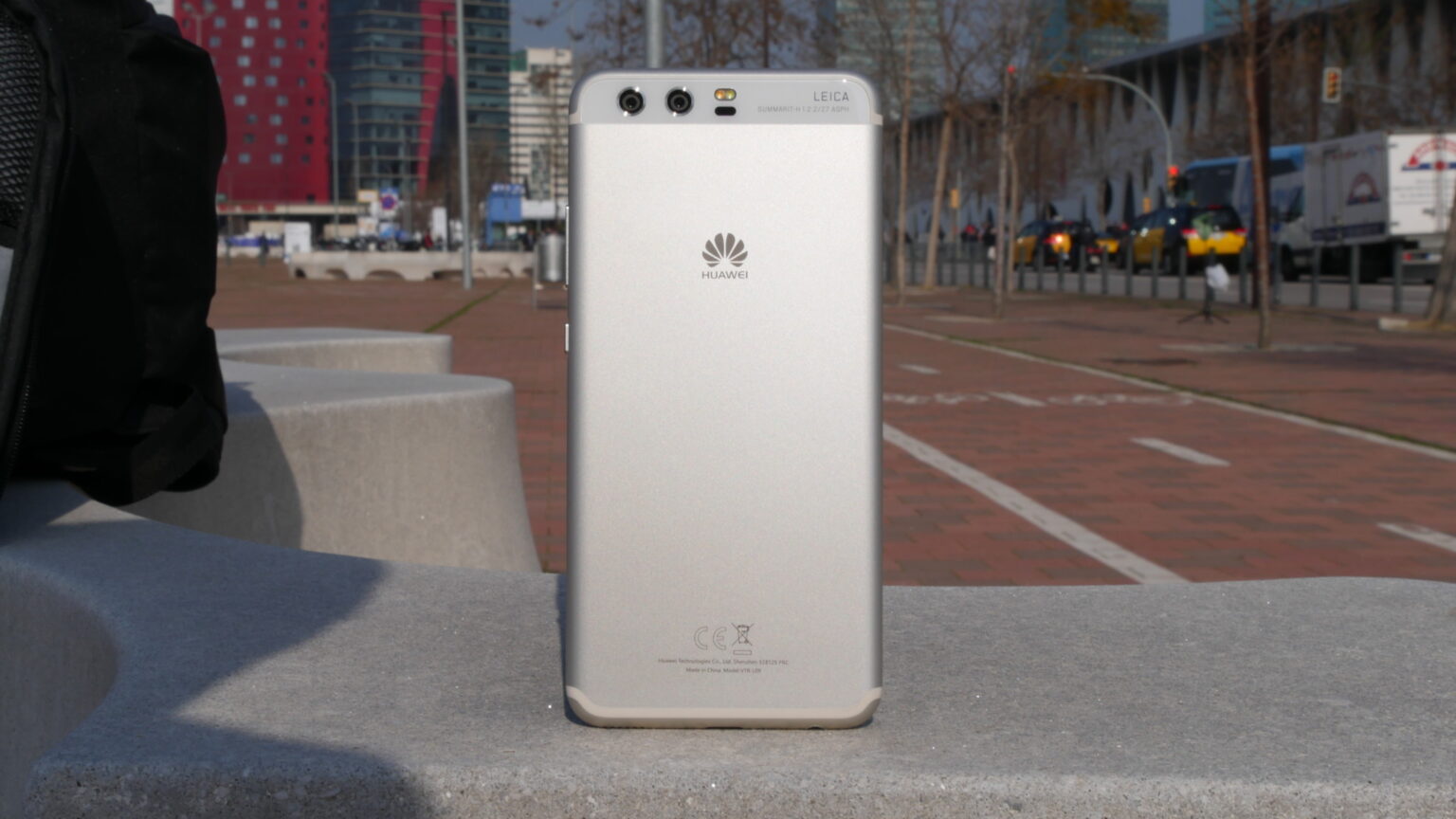 อ้าว! หรือ Huawei P10 จะแอบยัดไส้หน่วยความจำภายในราคาถูกมาให้ ผลทดสอบคุณภาพต่างกันฟ้ากับดิน ลองทดสอบกันหรือยัง!