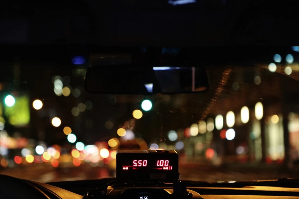 | grab | ผู้หญิงควรรู้! เดินทางกลับบ้านคนเดียวดึกๆ ควรใช้ “Share My Ride” ฟีเจอร์เด็ดจากแกร็บ แชร์ตำแหน่งขณะโดยสารให้ที่บ้านรู้ได้แบบเรียลไทม์