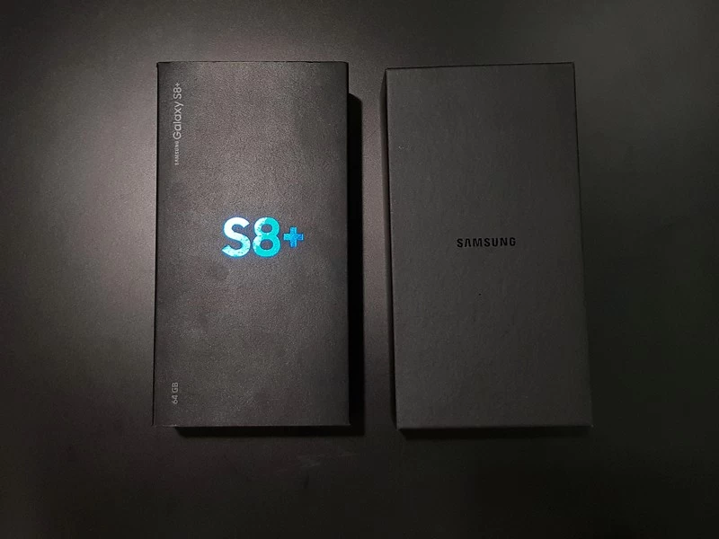 unbox samsung galaxy s8 plus 02 | akg | เปิดกล่อง Samsung Galaxy S8 ส่องข้างใน มีอะไรให้บ้างในกล่องสำหรับเครื่องที่จำหน่ายในไทย