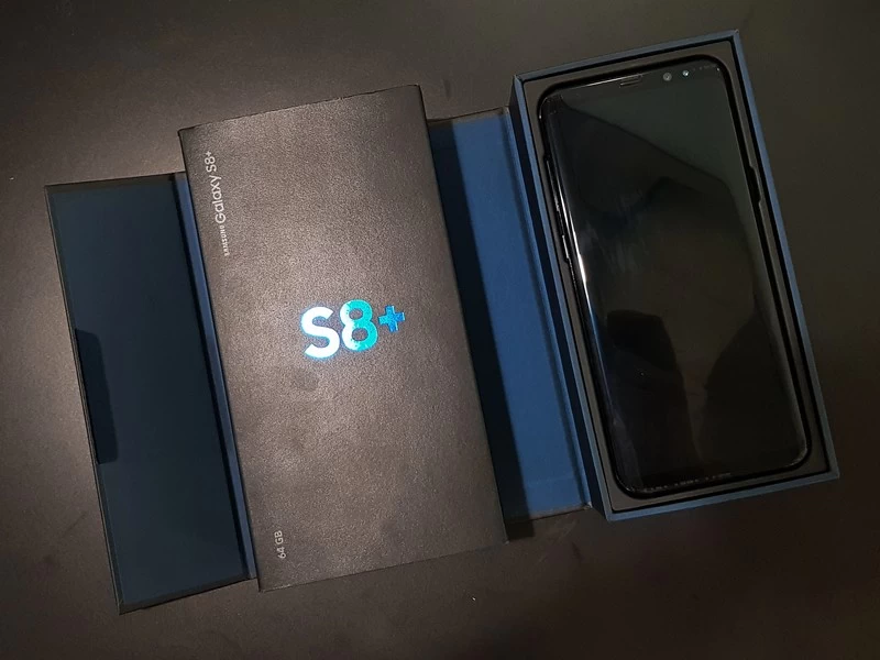 unbox samsung galaxy s8 plus 04 | akg | เปิดกล่อง Samsung Galaxy S8 ส่องข้างใน มีอะไรให้บ้างในกล่องสำหรับเครื่องที่จำหน่ายในไทย