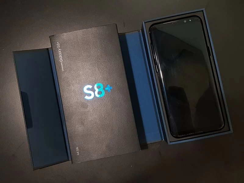 เปิดกล่อง Samsung Galaxy S8 ส่องข้างใน มีอะไรให้บ้างในกล่องสำหรับเครื่องที่จำหน่ายในไทย 1 unbox samsung galaxy s8 plus 04 | akg | เปิดกล่อง Samsung Galaxy S8 ส่องข้างใน มีอะไรให้บ้างในกล่องสำหรับเครื่องที่จำหน่ายในไทย