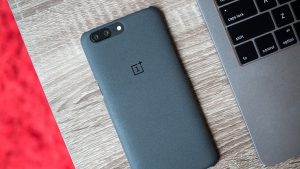 OnePlus 5 ขายหมดในแทบทุกประเทศ หรือรุ่นใหม่อาจกำลังจะเปิดตัว?