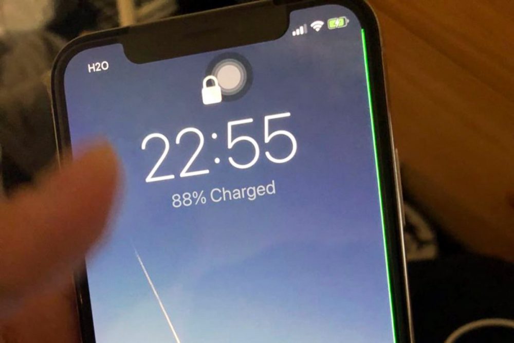 ยังคงเจอปัญหา! ผู้ซื้อ iPhone X พบอาการจอเพี้ยน ปรากฏเส้นสีเขียวริมขอบจอ