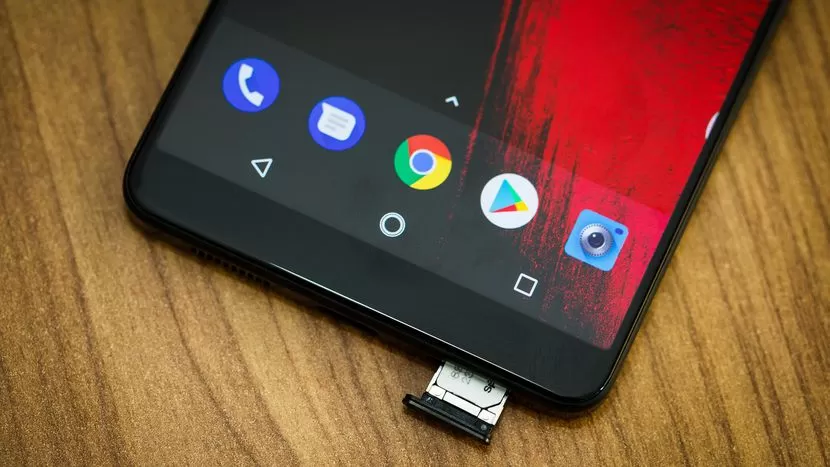 essential phone 6896 008 | Essential | Essential Phone อาจขายได้ประมาณห้าหมื่นเครื่องแล้ว
