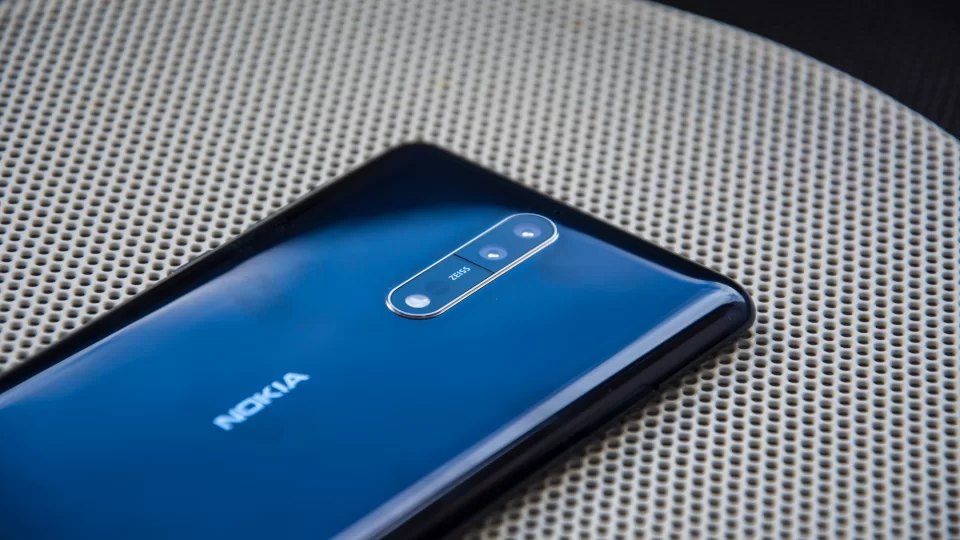 Nokia 8 ได้รับอัพเดต Android 8.1 Oreo แล้ว 1 nokia-8