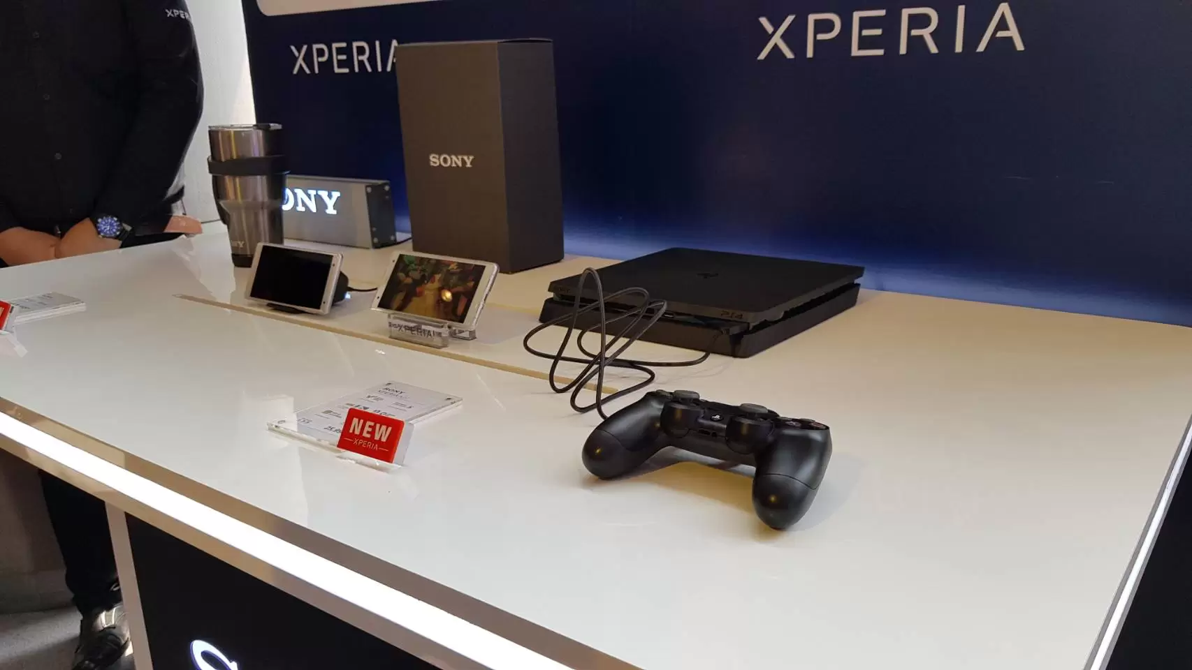 sony xperia xz 2 2 | PS4 | Sony ไทยทำได้ จอง Xperia XZ2 แถมฟรีไปเลย PlayStation 4 รุ่น Slim