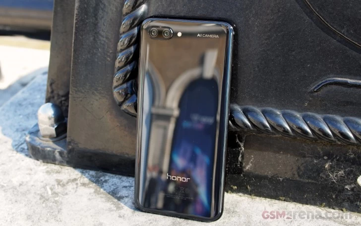 hhhh 1 | Honor 10 | ขายดีสุดๆสมาร์ทโฟน Honor 10 ขายหมดในยุโรปในวันเดียว