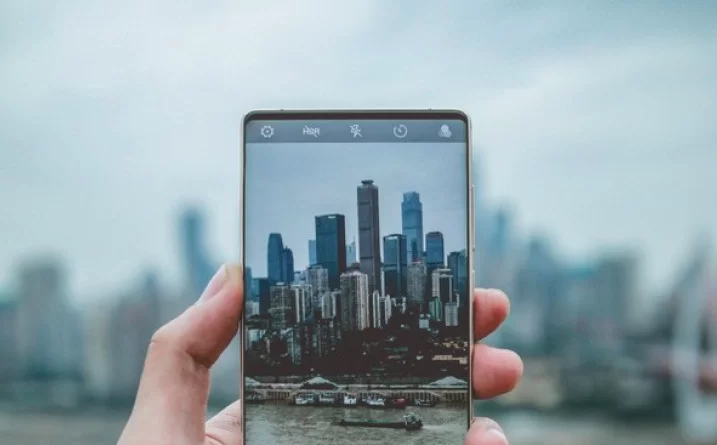 หลุดภาพเครื่องจริง ZTE Nubia Z18 เผยหน้าจอที่แทบจะเต็มตัวเครื่องและไร้ซึ่งรอยบาก 1 Screen Shot 2561 06 21 at 09.39.42 | Nubia Z18 | หลุดภาพเครื่องจริง ZTE Nubia Z18 เผยหน้าจอที่แทบจะเต็มตัวเครื่องและไร้ซึ่งรอยบาก