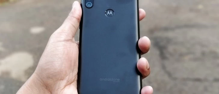 mo | Motorola One Power | ชมภาพชัดๆของ Motorola One Power สมาร์ทโฟนหน้าจอแหว่งจาก Moto