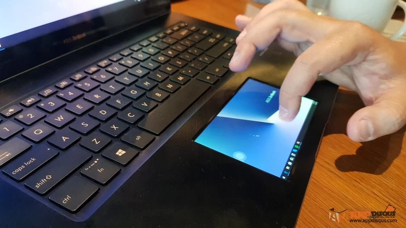 ASUS ZenBook Pro 15 002 | Zenbook 15 Pro | Hand-On ลองใช้ ASUS ZenBook Pro 15 โน๊ตบุ๊คสเปคสุด มาพร้อมนวัตกรรมสองจอเครื่องแรกของโลก