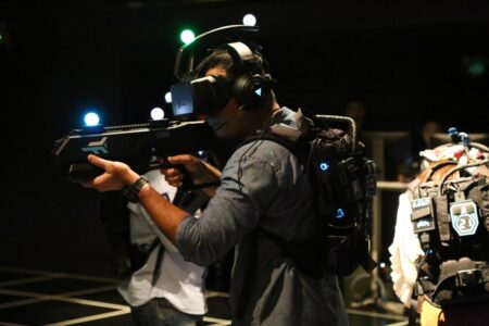 สัมผัสประสบการณ์ระดับโลกกับ ZERO LATENCY  สนามแข่งขัน Virtual Reality แบบไร้สายขนาดยักษ์แห่งแรกในประเทศไทย เปิดแล้ว!