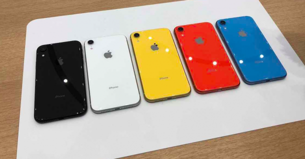 iPhone XR - 2018