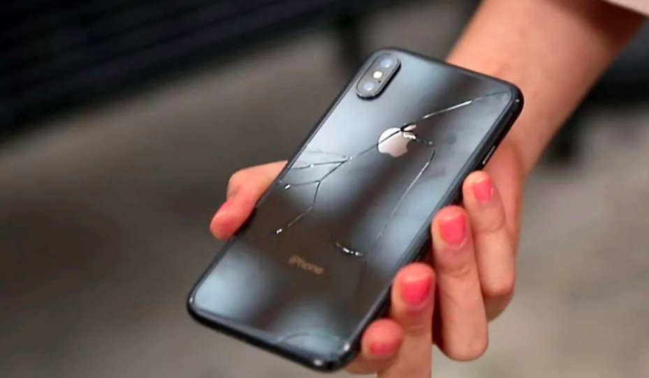 iPhone XS Shattered Glass
