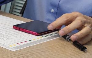 ชมภาพหลุดสมาร์ทโฟน Redmi ที่อาจมาพร้อมกล้องแบบ Popup !!