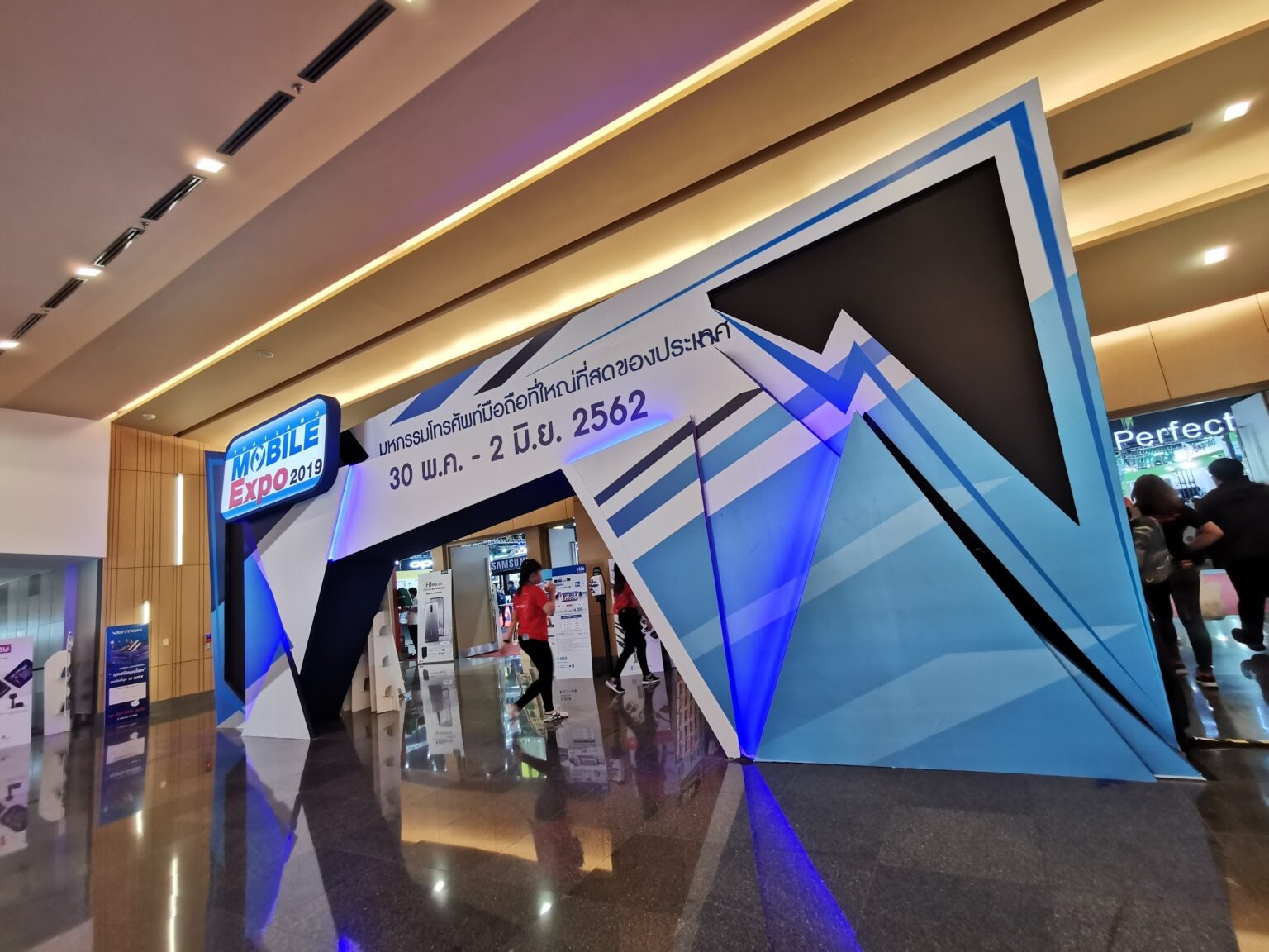 ตะลุยงาน Mobile Expo ยิ่งใหญ่สุดรอบกลางปี ข้างในครั้งนี้มีอะไร ทำไมงานมันใหญ่จัง!