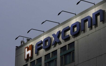 Foxconn ผู้ผลิต iPhone สั่งให้คนงานอย่างเพิ่งกลับมาโรงงานที่เซินเจิ้นเนื่องจาก โคโรน่าไวรัส