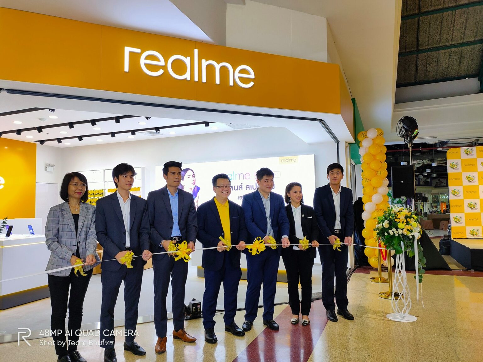 รุกตลาดแรง! realme เปิด Brand shop แล้ววันนี้ จ่อเพิ่มอีก 50 สาขาก่อนสิ้นปี 62!