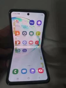 ss | Samsung Galaxy Fold | ชมภาพหลุด สมาร์ทโฟนพับจอได้รุ่นใหม่ของ Samsung