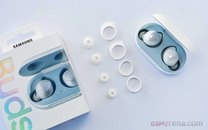 gsmarena 002 1 | Galaxy Buds | มาแน่ Galaxy Buds+ หูฟังใหม่แบตใหญ่ใช้ได้ 12 ชั่วโมงไม่ต้องเก็บเข้ากล่อง เปิดตัวพร้อม Galaxy S20 Series