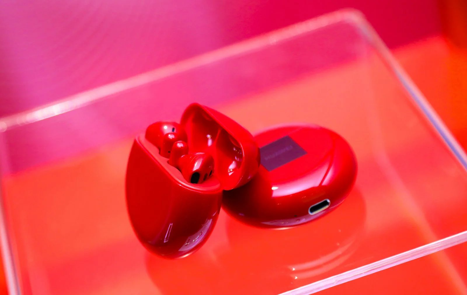 HUAWEI FreeBuds 3 RED EDITION พร้อมวางจำหน่ายแล้ววันนี้ในราคา 4,990 บาท 1 HUAWEI FreeBuds 3 RED EDITION 3 | HUAWEI FreeBuds 3 | HUAWEI FreeBuds 3 RED EDITION พร้อมวางจำหน่ายแล้ววันนี้ในราคา 4,990 บาท
