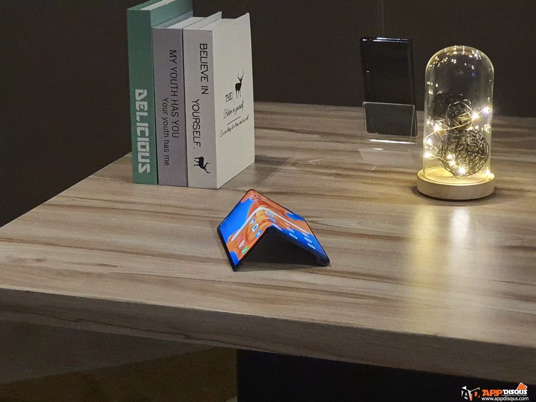 HUAWEI Launch 00003 | HUAWEI Mate Xs | สรุปงาน HUAWEI เมื่อวานนี้ เปิดตัวอะไรบ้าง? สมาร์ทโฟน HUAWEI Mate Xs, แท็บเล็ต MatePad Pro 5G, โน๊ตบุ๊ค MateBook และอุปกรณ์ 5G ครบเซ็ต