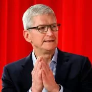 apple ceo tim cook | apple | Apple เริ่มผลิต Face Shield หน้ากากป้องกันสำหรับแพทย์ ส่งมอบ 1 ล้านชิ้นต่อสัปดาห์