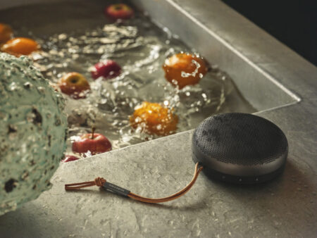 Bang & Olufsen เปิดตัว Beosound A1 รุ่นที่ 2 ลำโพงบลูทูธแบบพกพา การันตีคุณภาพเสียงด้วยรางวัล