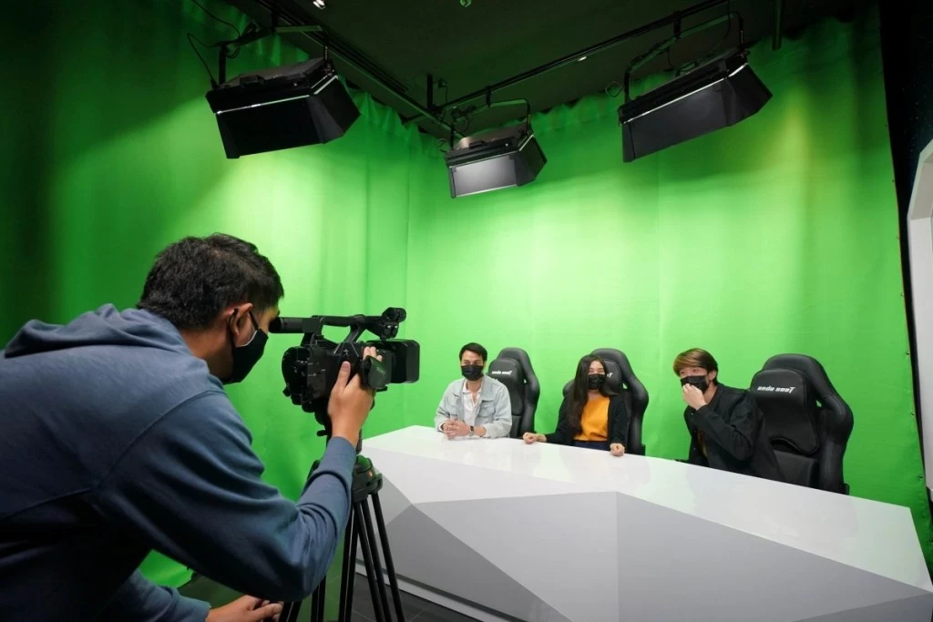 200710 Pic 10 Caster Zone | AIS | เปิดแล้ว! AIS eSports STUDIO คอมมูนิตี้อีสปอร์ตแห่งแรกในอาเซียน กับ 4 โซนเด็ด และ 12 ปรากฏการณ์แรก กระแทกใจคออีสปอร์ต