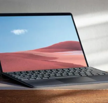 RE3oYkz | Microsoft‬ | พบข้อมูล Microsoft Surface Pro X ใช้ชิปประมวลผล Snapdragon 8cx Plus พร้อมคะแนน Benchmark