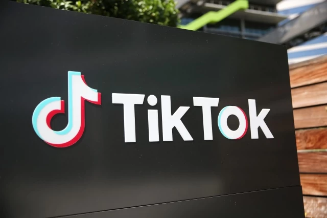 Tiktok | iPhone Updates | คณะกรรมาธิการยุโรป ประกาศสั่งแบน TikTok ห้ามติดตั้งบนอุปกรณ์พนักงาน อ้างกลัวการสอดแนม!