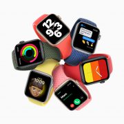 large 3 | Apple Watch SE | Apple Watch SE การผสมผสานกันอย่างลงตัวของดีไซน์ คุณสมบัติ และคุณค่า