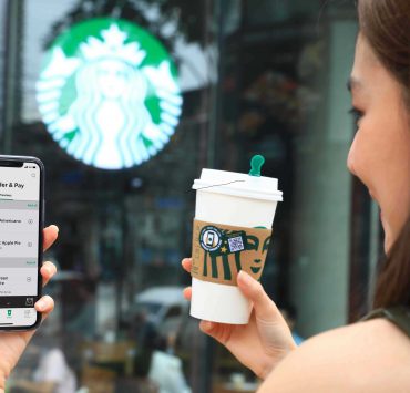 MOP Lifestyle IT 3 | Mobile Order & Pay | ฟีเจอร์ Mobile Order & Pay บนแอปฯ Starbucks ให้ลูกค้าซื้อเครื่องดื่มและขนมผ่านแอปฯ ก่อนถึงร้าน