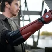 Metal Gear Solid V Bionic Arm 1 710x400 1 | Metal Gear Solid | Konami ร่วมมือกับ Go Nuclear สร้างแขนเทียมจากเกม Metal Gear Solid ให้เป็นจริง