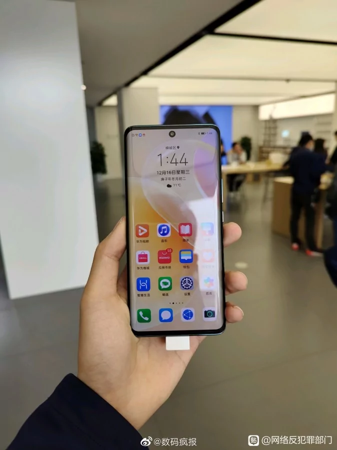 gsmarena 001 7 | Huawei | ชมภาพเครื่องจริง Huawei Nova 8 พร้อมดีไซน์กล้องที่แปลกตา