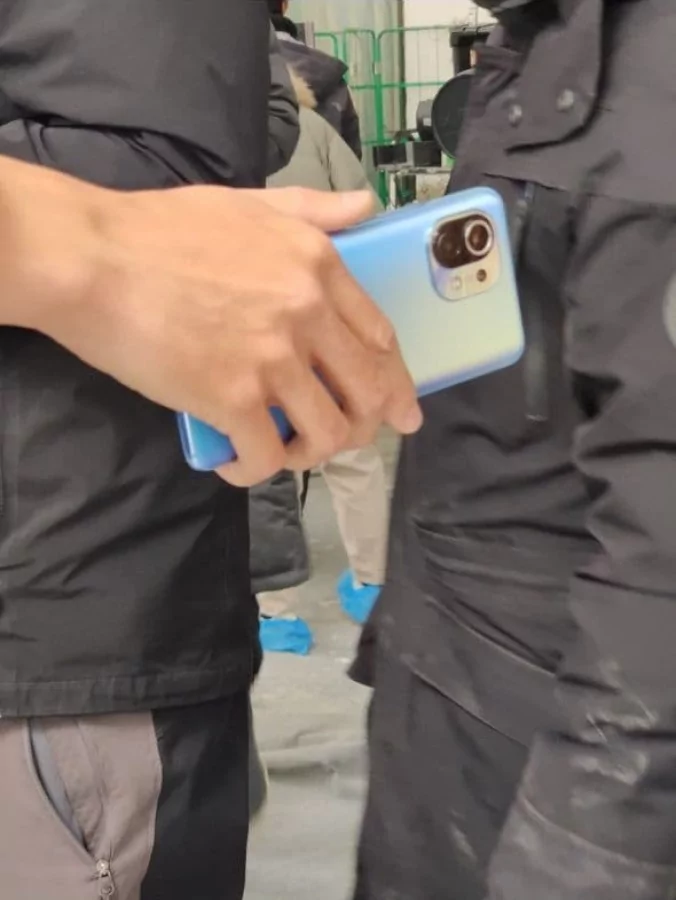 gsmarena 002 5 | Xiaomi | หลุดภาพ Xiaomi Mi 11 ตัวเป็น ๆ สวยไหมแบบนี้?