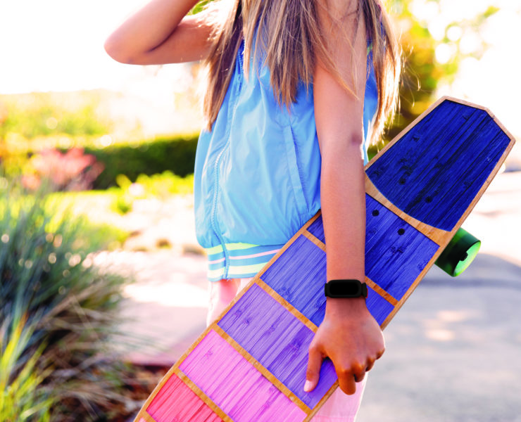 Fitbit Proxima Kids Lifestyle Black Sidewalk with Skateboard 051 | Fitbit Ace 3 | เปิดตัว Fitbit Ace 3 อุปกรณ์แทรคกิจกรรมและการนอนสุดล้ำสำหรับเด็ก ๆ