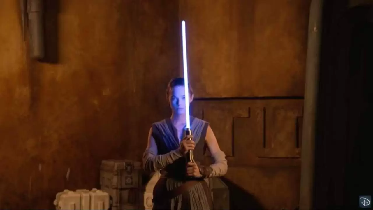 ดิสนีย์สร้าง Lightsaber ของจริง เพื่อเล่นในโซน Star Wars: Galactic Starcruiser 1 star wars lightsaber 1280x720 2 | Galactic Starcruiser | ดิสนีย์สร้าง Lightsaber ของจริง เพื่อเล่นในโซน Star Wars: Galactic Starcruiser