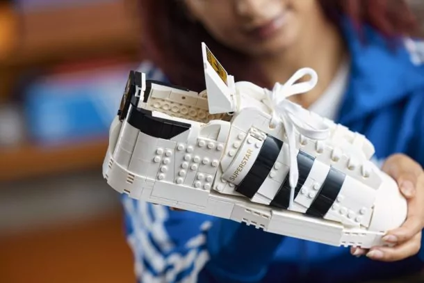 10282 LEGO® adidas Originals Superstar Lifestyle 10 | Adidas | Adidas จับมือ LEGO เปิดตัวรองเท้าซุปเปอร์สตาร์ด้วยตัวต่อเลโก้บริก
