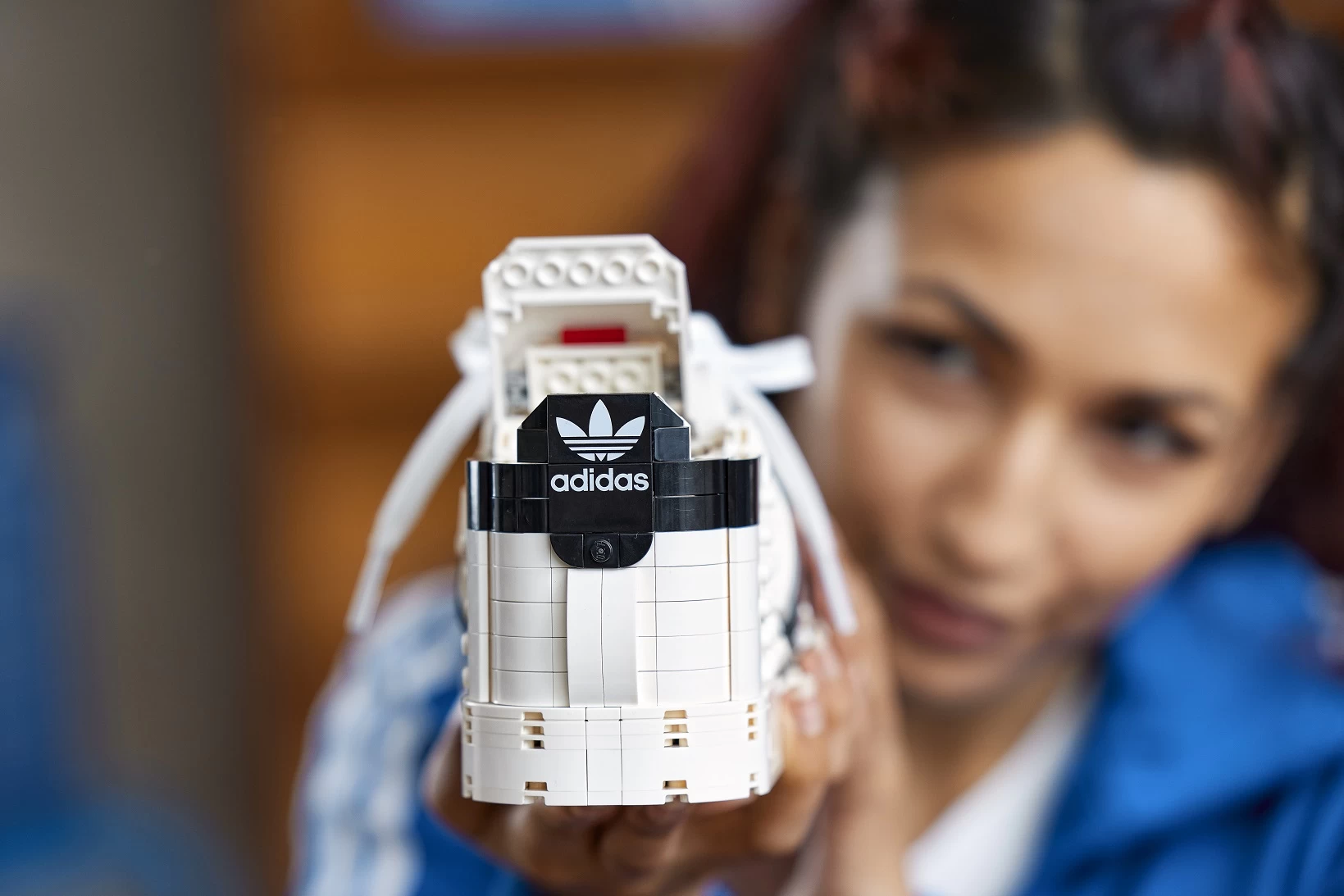 10282 LEGO® adidas Originals Superstar Lifestyle 11 | Adidas | Adidas จับมือ LEGO เปิดตัวรองเท้าซุปเปอร์สตาร์ด้วยตัวต่อเลโก้บริก