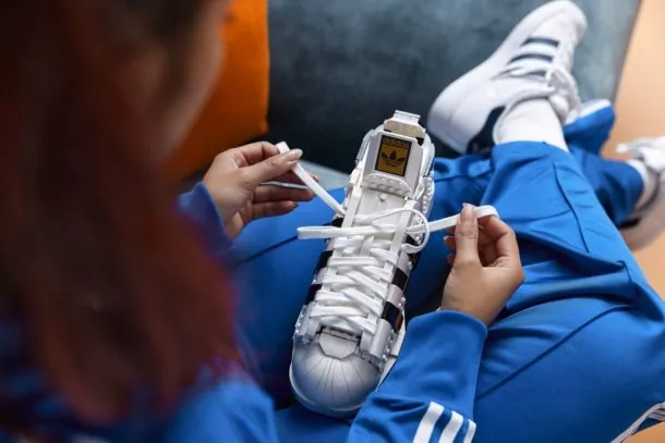 10282 LEGO® adidas Originals Superstar Lifestyle 15 | Adidas | Adidas จับมือ LEGO เปิดตัวรองเท้าซุปเปอร์สตาร์ด้วยตัวต่อเลโก้บริก